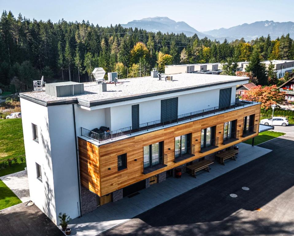 Doppelzimmer mit Balkon – Straßenseite